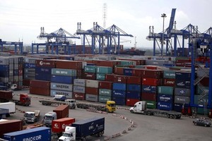 Điều tra, làm rõ 213 container hàng hóa không xuất cảnh