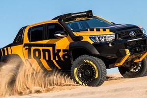 Toyota Hilux Tonka, “bò cạp sa mạc”