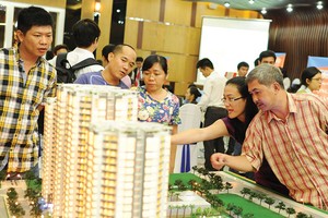 Để tạo lợi thế cạnh tranh, các đơn vị phân phối bất động sản đang tìm cho mình hướng đi riêng với việc cho ra đời nhiều mô hình mới 