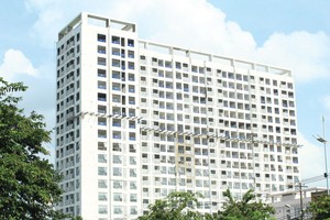 Dự án Cao ốc thương mại dịch vụ và căn hộ, địa chỉ tại 504 Nguyễn Tất Thành (quận 4, TP.HCM) nằm trong danh sách 60 dự án Bộ Tài chính đề nghị thanh tra. Ảnh: Gia Huy