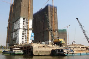 Dòng vốn ngoại tiếp tục chảy mạnh vào thị trường bất động sản Việt Nam. Ảnh: Gia Huy