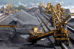 Đề xuất ưu tiên sử dụng than của Tập đoàn Than Khoáng sản cho các hộ tiêu thụ lớn