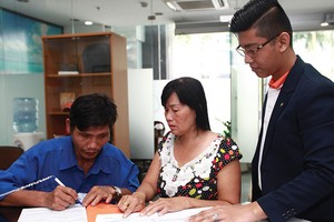 Các doanh nghiệp bảo hiểm nhân thọ đang chủ động kiểm tra, rà soát các quy trình liên quan đến giao dịch với khách hàng 