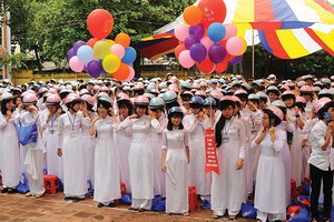 Bảo hiểm học sinh, mùa khai giảng lại… có công văn