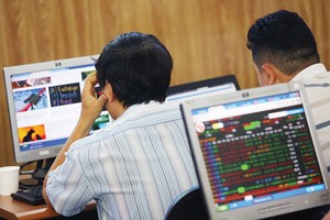 Nhà đầu tư không chỉ muôn thông tin chính xác, mà còn phải đầy đủ, kịp thời, tránh gây hiểu lầm