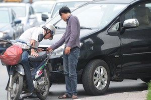 Thông thường, nạn nhân thường muốn bồi thường cao, trong khi chủ xe hay DNBH không muốn chi vượt khung
