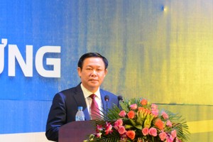 Phó Thủ tướng Vương Đình Huệ cho rằng vùng kinh tế động lực cần có cơ chế đi kèm, các địa phương miền Trung cần phối hợp Ban điều phối vùng nghiên cứu, đề xuất Chính phủ, Thủ tướng Chính phủ. Ảnh: Hà Minh