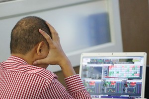 Nhà đầu tư cá nhân thường bị hạn chế rất nhiều trong việc tiếp xúc với lãnh đạo các doanh nghiệp trước thời điểm IPO, một yếu tố quan trọng để đưa ra quyết định cuối cùng