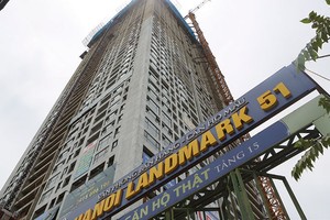 Mô hình nhà phát triển dự án có nhiều ưu điểm, nhưng người mua nhà cũng nên “chọn mặt, gửi vàng” nếu không rủi ro sẽ xảy ra khi nắm dao đằng lưỡi. Ảnh: Dũng Minh