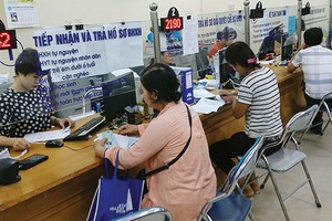 Tăng mức đóng BHXH để đảm bảo quyền lợi người lao động