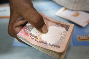 Hạn chế tiền mặt, Ấn Độ đang lãng phí thời gian