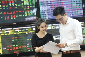 9 tháng đầu năm 2017, tổng mức huy động thông qua phát hành cổ phiếu đạt 33.500 tỷ đồng, bằng 93% thực hiện trong cả năm 2016