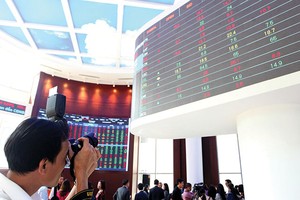 Hoàn tất quy định pháp lý cho vận hành chứng quyền có đảm bảo