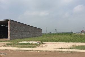 Một số lô ở Khu đô thị Chi Đông đã tiến hành xây dựng, giá một số vị trí cũng tăng lên trên 10 triệu đồng/m2. Ảnh: Kim Đức