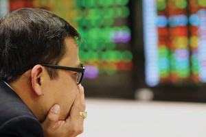 Đà tăng của TTCK từ đầu năm đến nay đang bị bẻ ngoặt do áp lực chốt lời ở các bluechips gia tăng đột biến