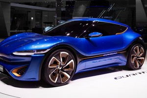 Quantino - mẫu xe vận hành bằng nước muối