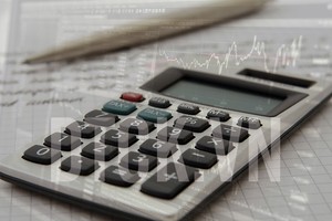 Các quỹ đầu tư đang chịu áp lực bán ròng