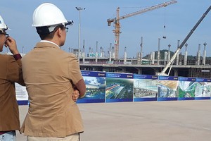 Nhiều dự án bất động sản lớn đang được đầu tư tại Vân Đồn. Ảnh: Việt Dương