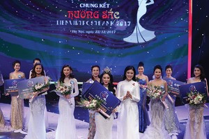 Tỏa sáng “Hương sắc LienVietPostBank 2017”