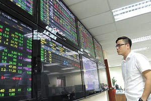 Bất cập thuế chứng khoán, sao mãi không gỡ?