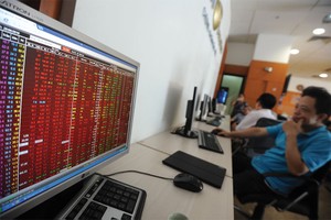 Những cổ phiếu có nguy cơ sớm huỷ niêm yết