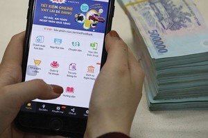 Công nghệ số giúp xóa bỏ rào cản về khoảng cách không gian, thời gian và địa lý giữa khách hàng với ngân hàng