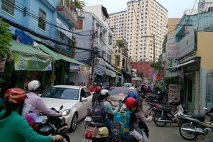 Những chung cư được xây dựng trong ngõ hẹp sẽ gây khó khăn trong việc ứng cứu khi xảy ra hỏa hoạn