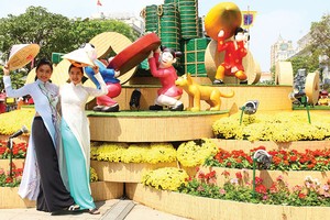 Đường hoa Nguyễn Huệ Xuân 2018 Ảnh: Lê Toàn