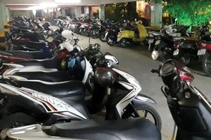 Hầm để xe là khu vực tiềm ẩn nguy cơ gây cháy lớn nhất tại các chung cư. Ảnh: Việt Dũng