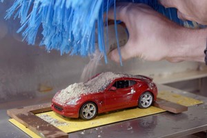 Nissan thử nghiệm sơn chống xước cho xe ô tô