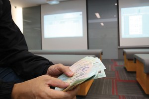 Định hình biểu phí cho chứng khoán phái sinh