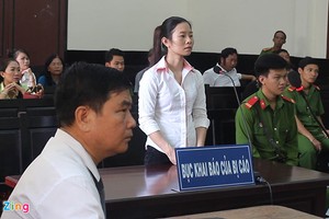 Bị cáo Trần Thị Tuyết tại phiên tòa sáng 27/4. Ảnh: M.A.