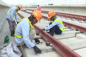 Công trường không nghỉ lễ của tuyến metro số 1 Sài Gòn
