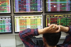 Bối cảnh VN-Index phập phù theo tâm lý, nghề quản lý quỹ đâu dễ thảnh thơi