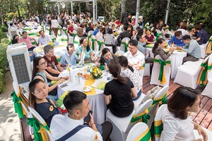 Phú Long mời khách hàng Dự án Dragon Village trực tiếp tới trải nghiệm không gian sống tại Dự án Dragon City mà doanh nghiệp này đã triển khai trước đó