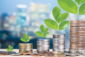 Đầu tư quỹ mở cổ phiếu so với tự đầu tư cổ phiếu