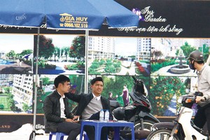 Nghề môi giới hấp dẫn bởi hoa hồng, và nhiều khi, các môi giới cũng méo mặt vì rơi mất hoa hồng