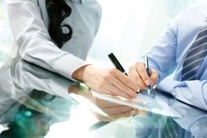 Có thể trong tương lai, khi công nghệ phát triển, hợp đồng giấy sẽ dần được thay thế bằng hợp đồng điện tử