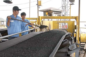 TKV: Sản xuất, tiêu thụ than tháng 5 thuận lợi