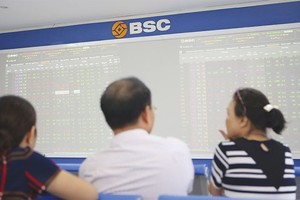 Mặt bằng giá cổ phiếu vẫn cao
