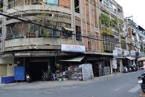 Chương trình cải tạo chung cư cũ giai đoạn 2016-2020 của TP.HCM đã đi được nửa thời gian, nhưng hiện vẫn dậm chân tại chỗ. Ảnh: Gia Huy