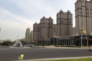 Những thành phố có đủ tiện ích cao cấp, chỉ thiếu con người. Ảnh: J Capital Research.