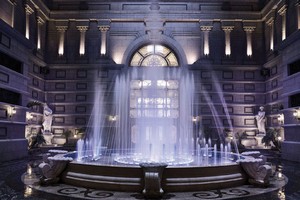 Tuyệt tác giếng trời - tâm điểm của D’. Palais Louis.