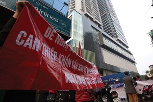 Thiếu lòng tin giữa chủ đầu tư và khách hàng là một trong những nguyên nhân dẫn tới các cuộc tranh chấp căng thẳng tại các chung cư. Ảnh: Dũng Minh