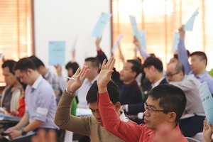 Bộ Tài chính ban hành Điều lệ mẫu và mẫu Quy chế nội bộ về quản trị đi kèm Thông tư 95 nhằm tránh tình trạng công ty đại chúng đưa ra các quy định bất lợi cho cổ đông nhỏ