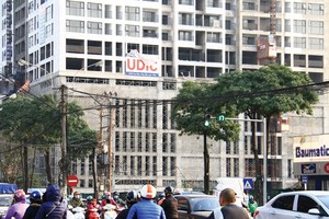 Dự án Tokyo Tower vừa bị ngân hàng siết nợ.