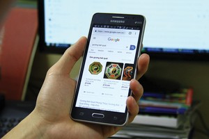 Các loại gương bát quái được bán phổ biến với nhiều mức giá khác nhau.