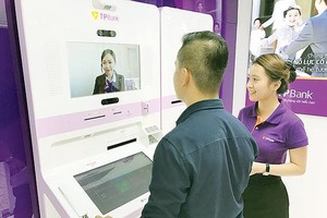 Mối lo lừa đảo và rủi ro an ninh mạng cản bước ngân hàng số