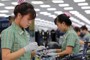 Dây chuyền sản xuất Note 9 của Samsung tại Việt Nam. Ảnh: Đ.T