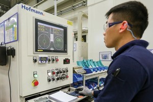 Việt Nam sẽ ưu tiên thu hút các dự án công nghệ cao. Trong ảnh: Sản xuất tại nhà máy GE Hải Phòng. Ảnh: Đức Thanh